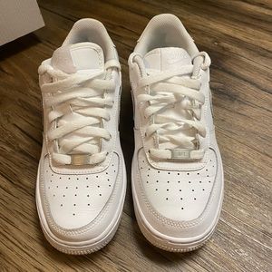 Boys youth size 5 Nike Air Force 1s